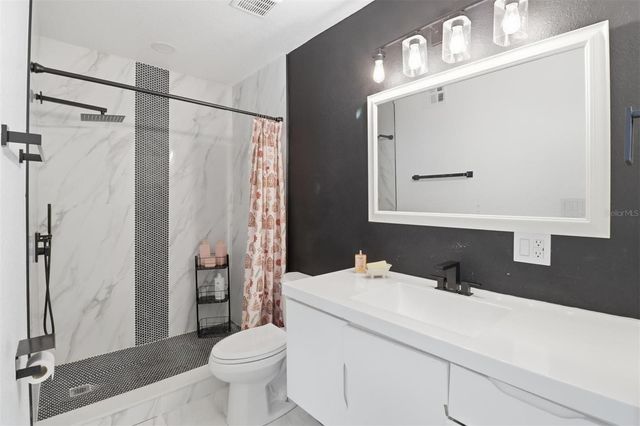 5345 AVON COURT, Orlando, FL 32807