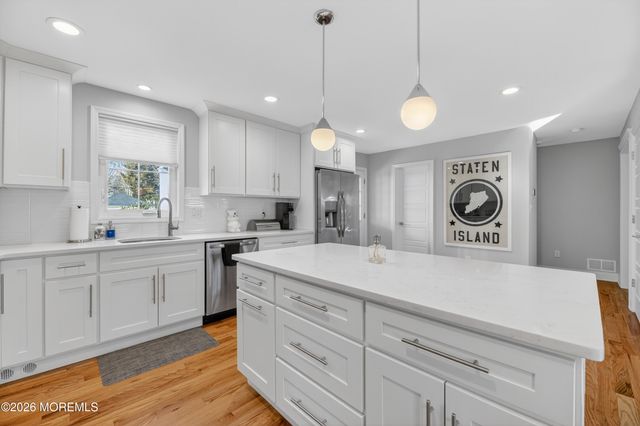 15 Mccoy Avenue, Metuchen, NJ 08840