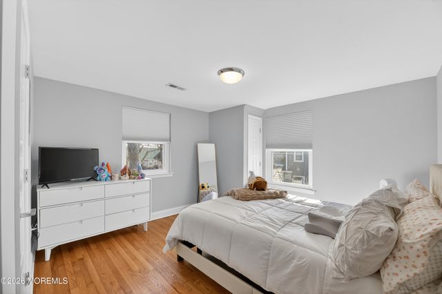 15 Mccoy Avenue, Metuchen, NJ 08840