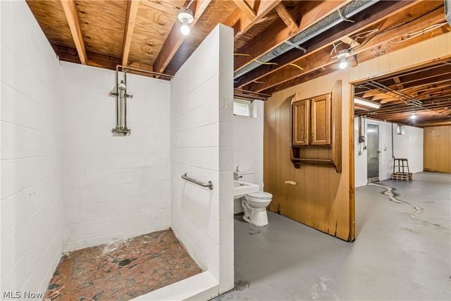 460 Long Street, Amherst, OH 44001