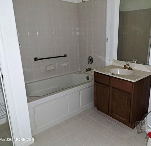 35 Fennel Court, Manchester, NJ 08759