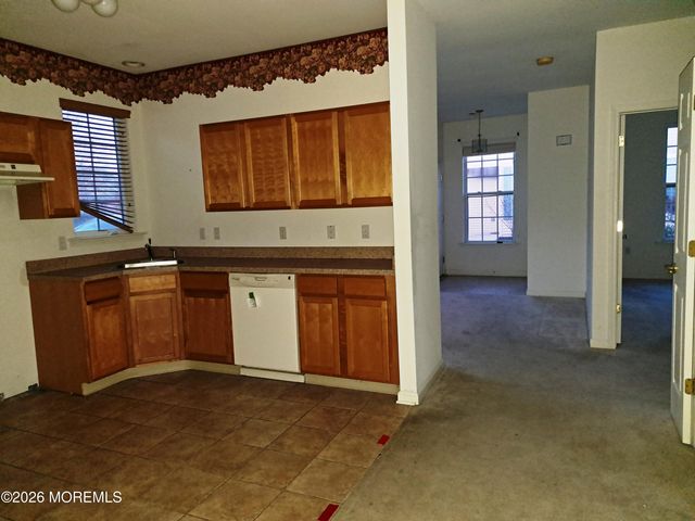 35 Fennel Court, Manchester, NJ 08759