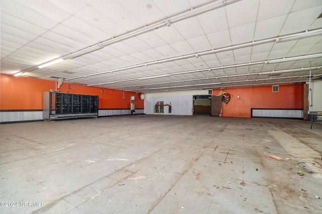 8434 Nc 306, Arapahoe, NC 28510
