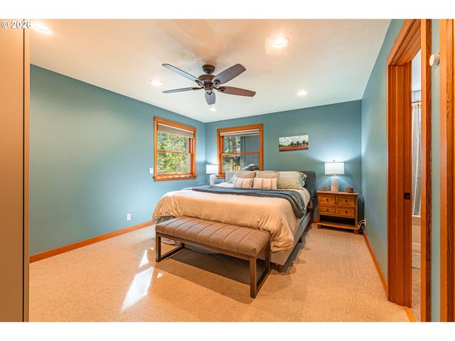 3010 Hendricks Hill Dr, Eugene, OR 97403