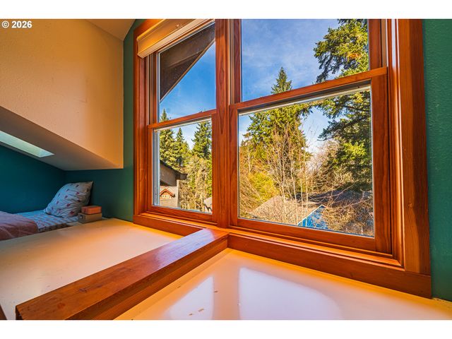 3010 Hendricks Hill Dr, Eugene, OR 97403