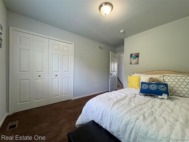 329 Beaver Run, Holly, MI 48442