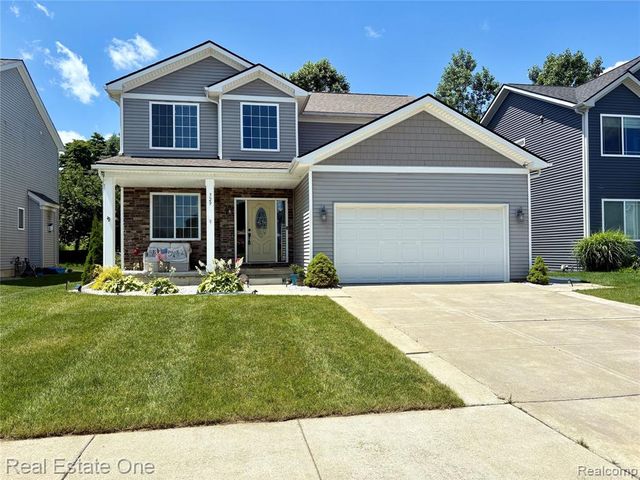 329 Beaver Run, Holly, MI 48442