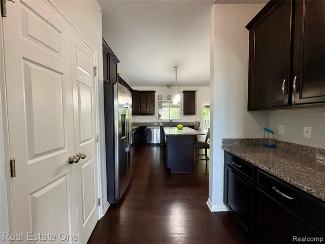 329 Beaver Run, Holly, MI 48442