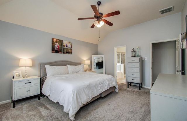1918 Hollow Mist Lane, Pearland, TX 77581