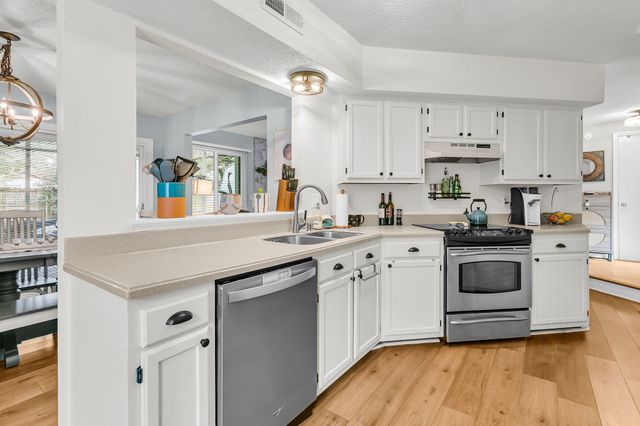 1415 Oaklanding Road, Mount Pleasant, SC 29464