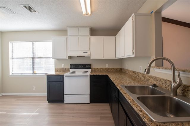 100 Pinedale Drive, St Marys, GA 31558