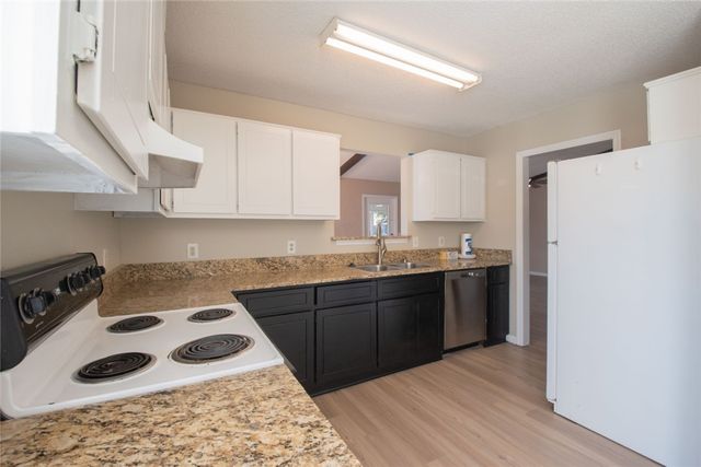 100 Pinedale Drive, St Marys, GA 31558