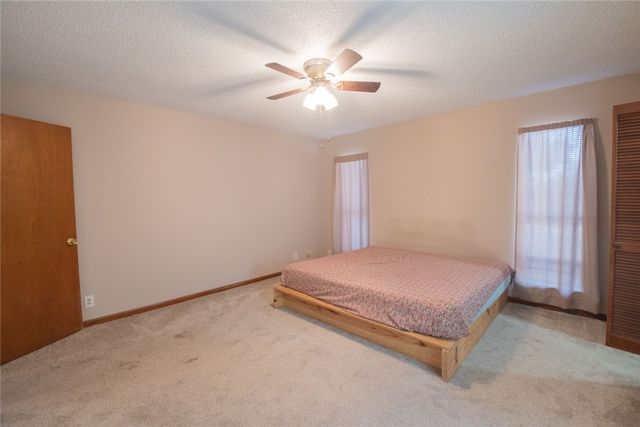 100 Pinedale Drive, St Marys, GA 31558