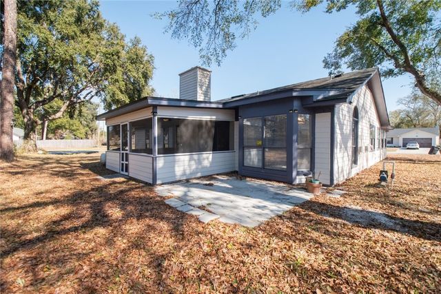 100 Pinedale Drive, St Marys, GA 31558