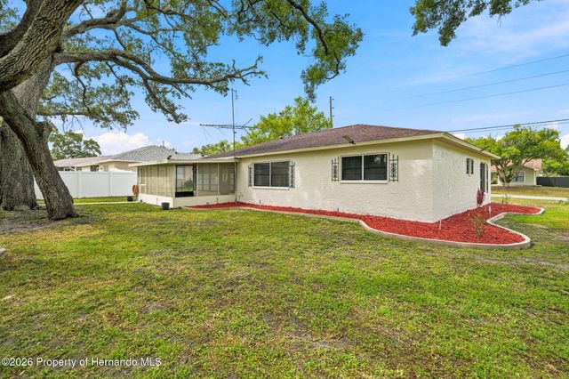 5431 Alderwood Street, Spring Hill, FL 34606