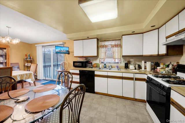 126 Patmore Avenue, Yonkers, NY 10710