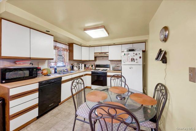 126 Patmore Avenue, Yonkers, NY 10710