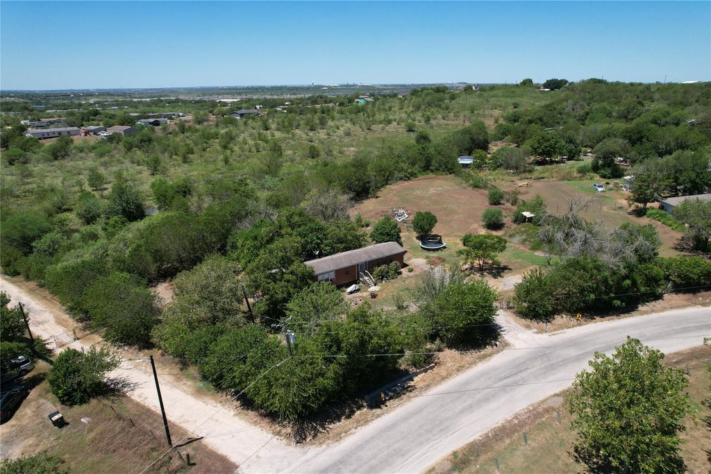 817 Petras WAY, Kyle, TX 78640