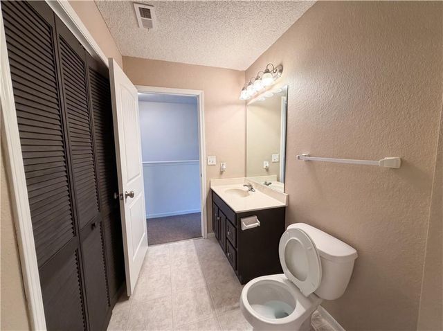 10559 E 46th Terrace, Kansas City, MO 64133