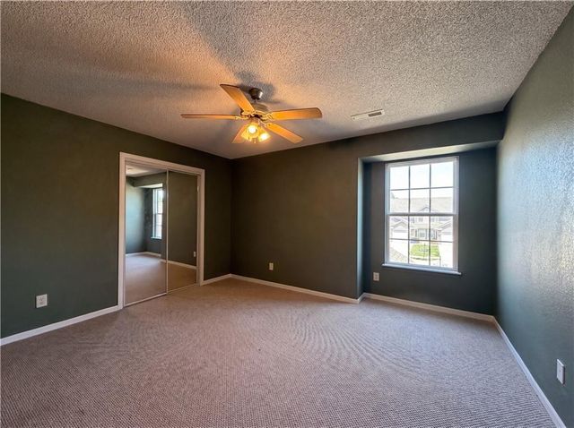 10559 E 46th Terrace, Kansas City, MO 64133