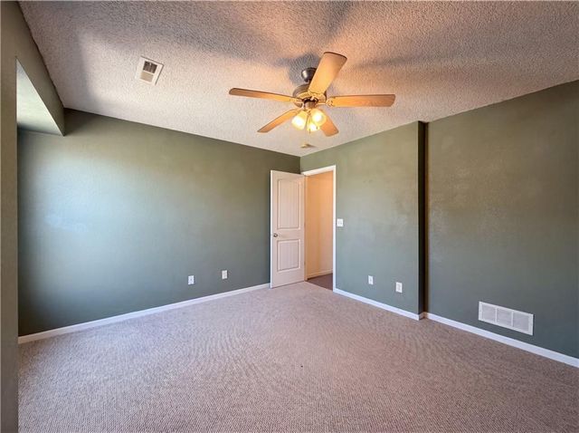 10559 E 46th Terrace, Kansas City, MO 64133
