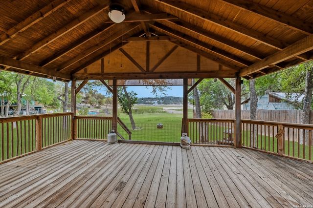 772 NW Pebble Beach Dr, Lakehills, TX 78063