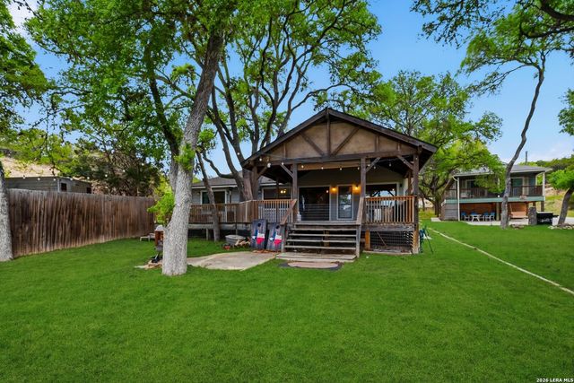 772 NW Pebble Beach Dr, Lakehills, TX 78063