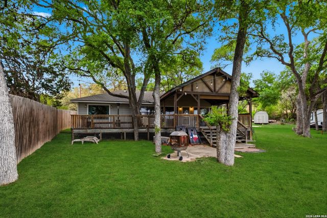 772 NW Pebble Beach Dr, Lakehills, TX 78063