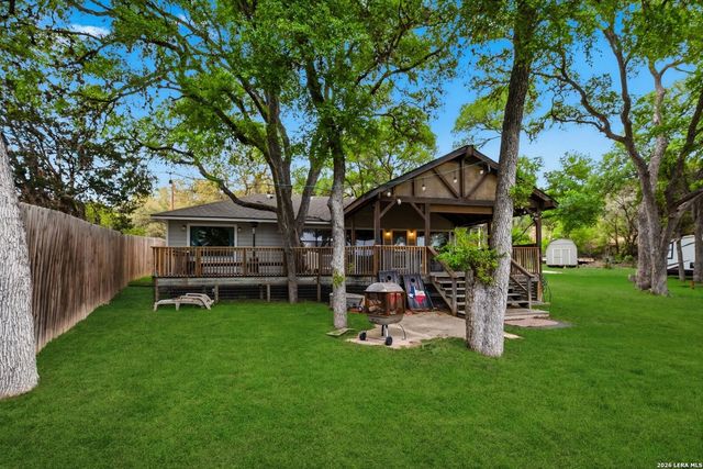 772 NW Pebble Beach Dr, Lakehills, TX 78063