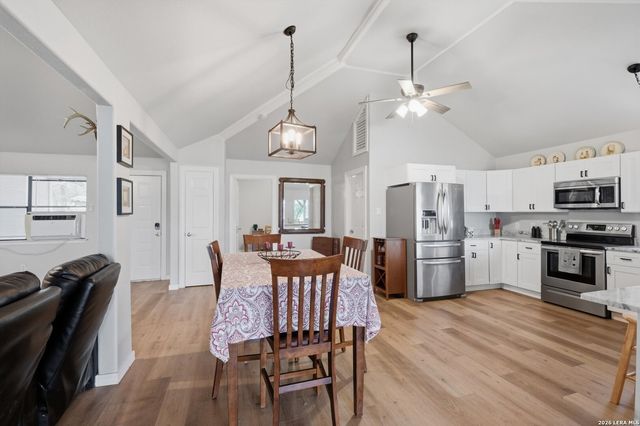 772 NW Pebble Beach Dr, Lakehills, TX 78063