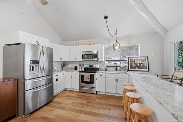 772 NW Pebble Beach Dr, Lakehills, TX 78063