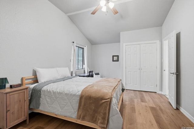 772 NW Pebble Beach Dr, Lakehills, TX 78063