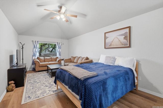 772 NW Pebble Beach Dr, Lakehills, TX 78063