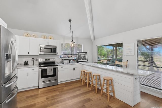 772 NW Pebble Beach Dr, Lakehills, TX 78063