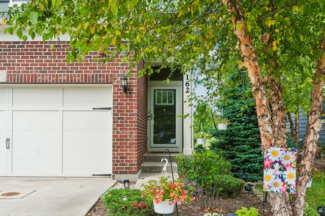 162 Waverly Court, Bloomingdale, IL 60108