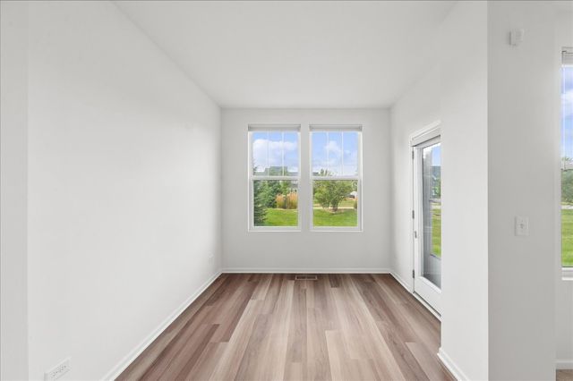 162 Waverly Court, Bloomingdale, IL 60108