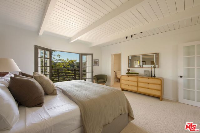8595 Skyline Drive, Los Angeles, CA 90046