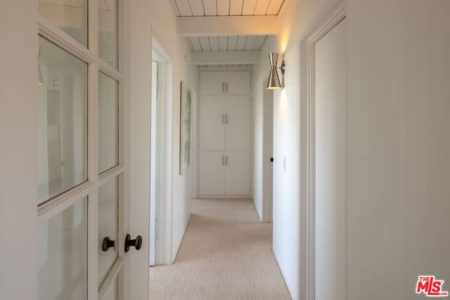 8595 Skyline Drive, Los Angeles, CA 90046