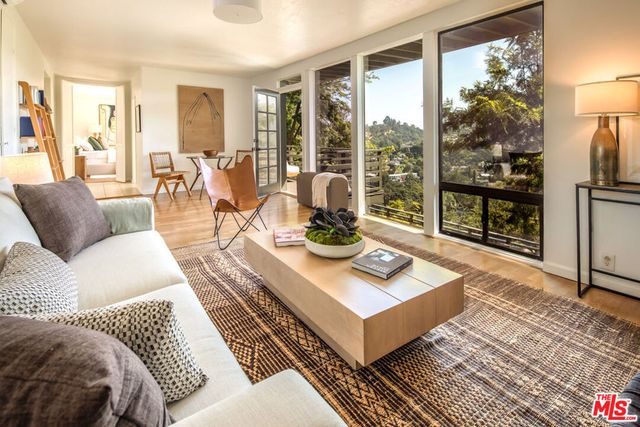 8595 Skyline Drive, Los Angeles, CA 90046