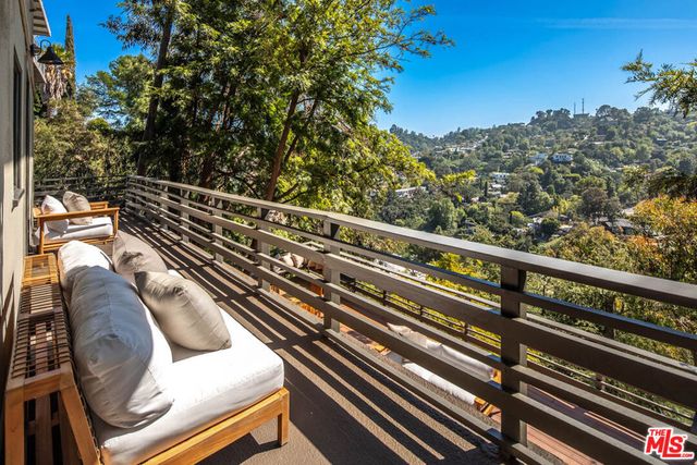 8595 Skyline Drive, Los Angeles, CA 90046