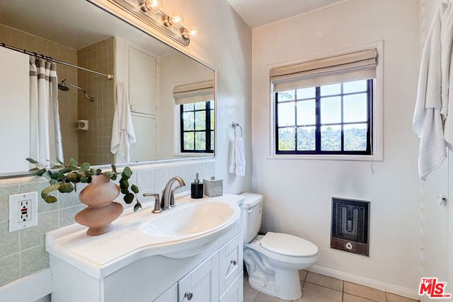 8595 Skyline Drive, Los Angeles, CA 90046