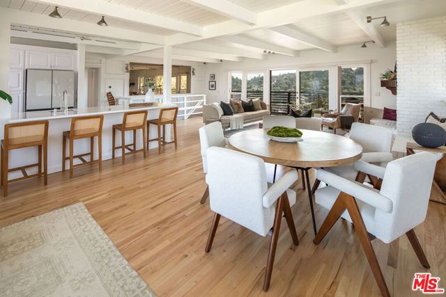 8595 Skyline Drive, Los Angeles, CA 90046