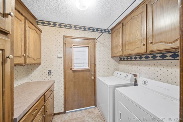 1011 E Teresa Avenue, Sapulpa, OK 74066