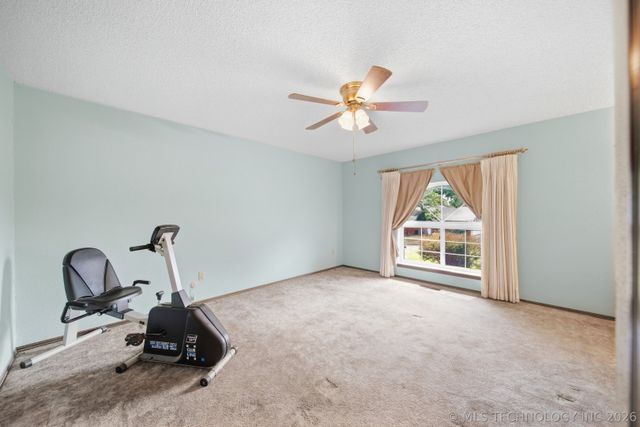 1011 E Teresa Avenue, Sapulpa, OK 74066