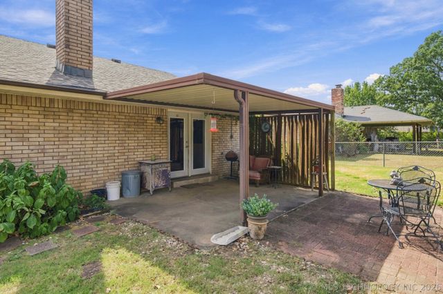 1011 E Teresa Avenue, Sapulpa, OK 74066