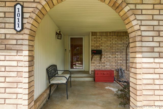 1011 E Teresa Avenue, Sapulpa, OK 74066