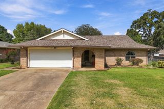 1011 E Teresa Avenue, Sapulpa, OK 74066