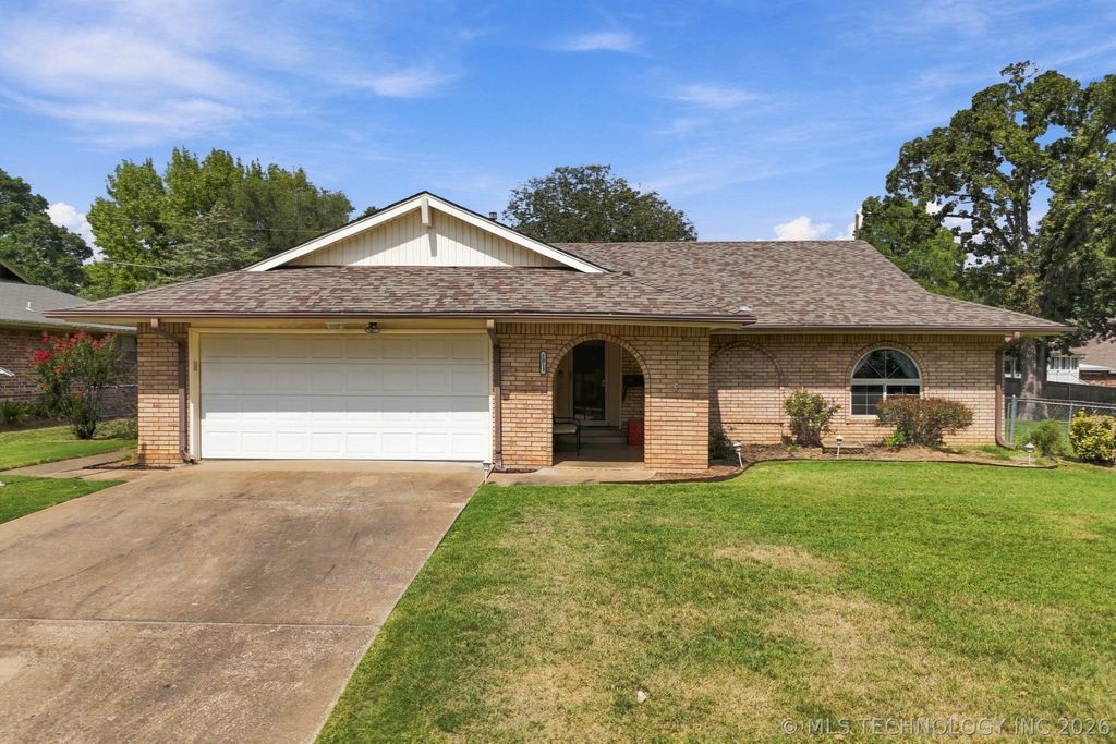 1011 E Teresa Avenue, Sapulpa, OK 74066