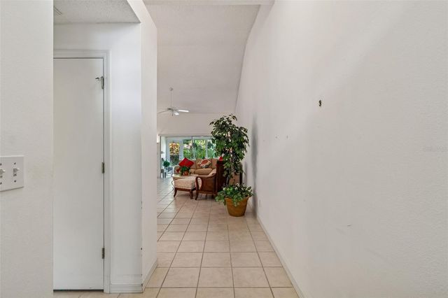 2504 NEW HAVEN CIRCLE, Sun City Center, FL 33573