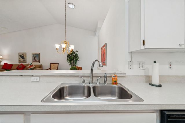 2504 NEW HAVEN CIRCLE, Sun City Center, FL 33573